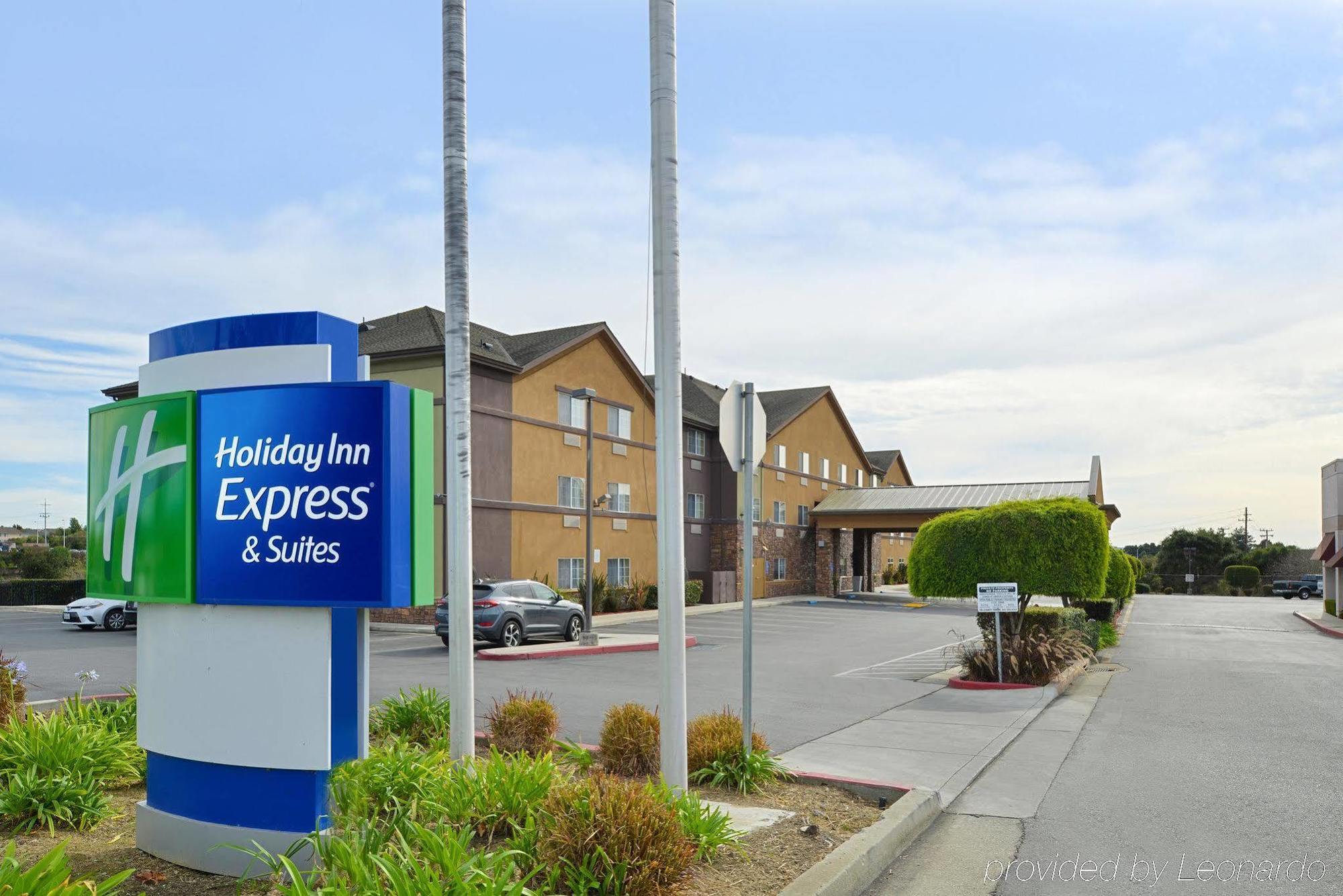 Holiday Inn Express & Suites Watsonville By Ihg Exterior foto