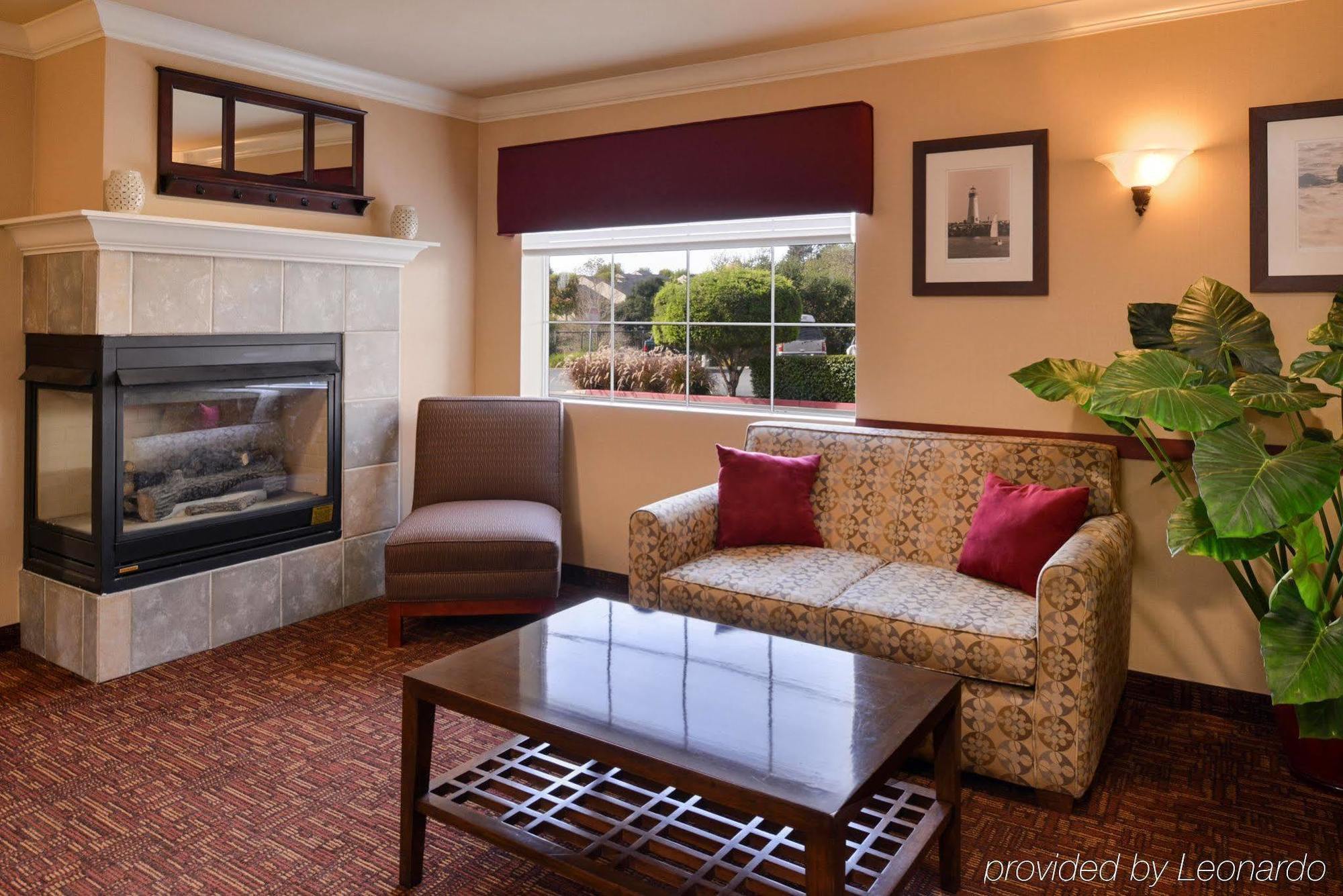 Holiday Inn Express & Suites Watsonville By Ihg Exterior foto